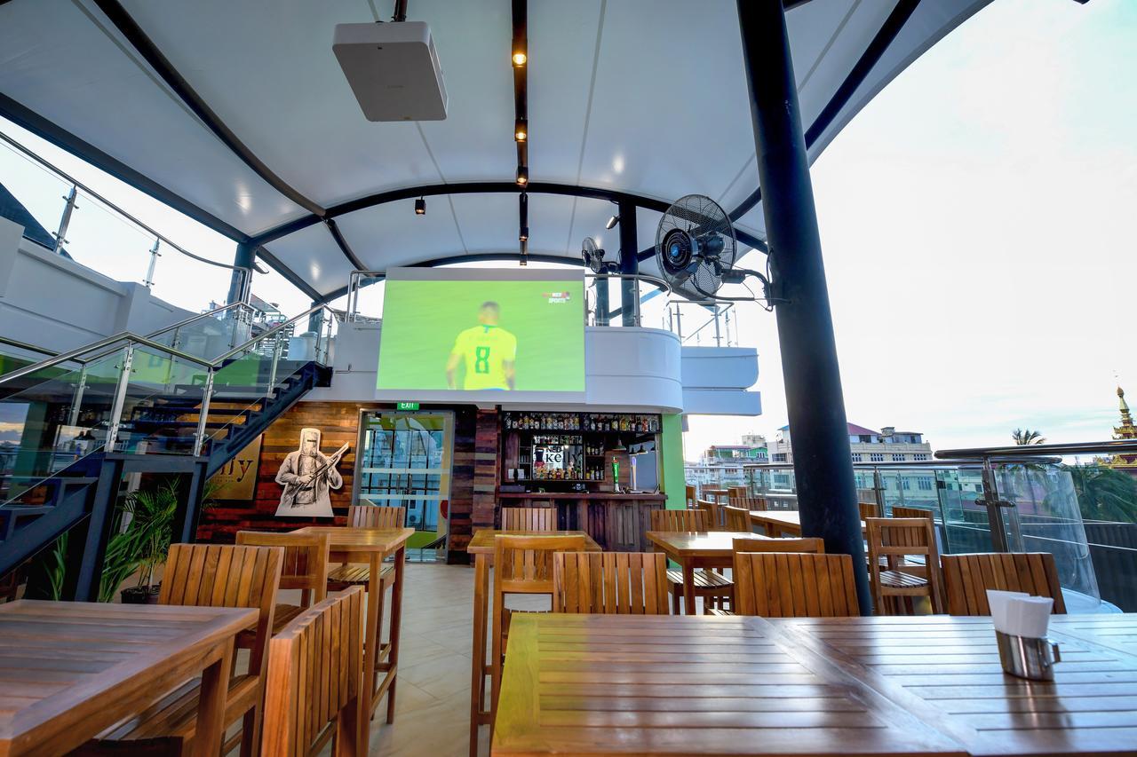 Ned Kelly Hotel & Irish Pub มัณฑะเลย์ ภายนอก รูปภาพ