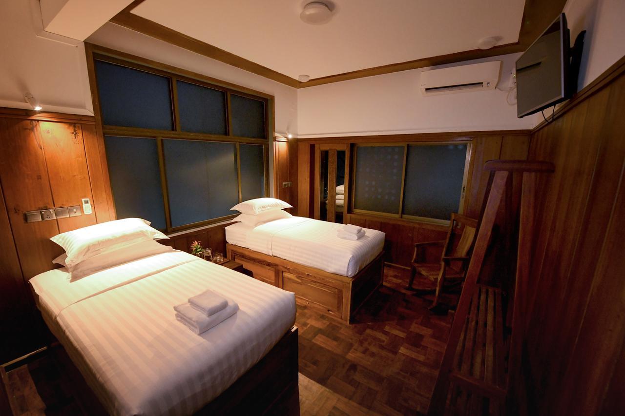 Ned Kelly Hotel & Irish Pub มัณฑะเลย์ ภายนอก รูปภาพ