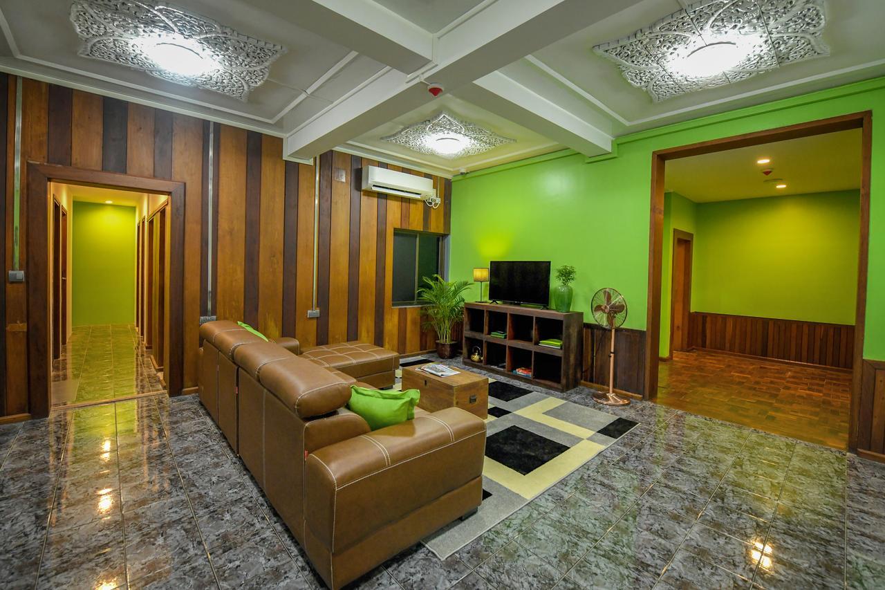 Ned Kelly Hotel & Irish Pub มัณฑะเลย์ ภายนอก รูปภาพ